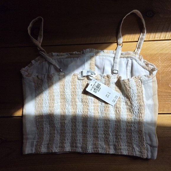 NWT Hollister high-waisted + crop tank - Picture 3 of 5